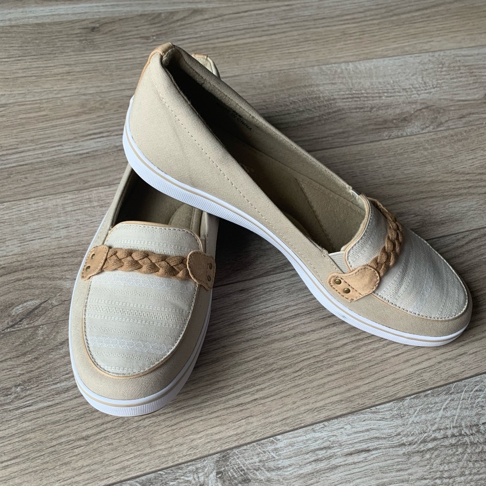 Grasshoppers loafer